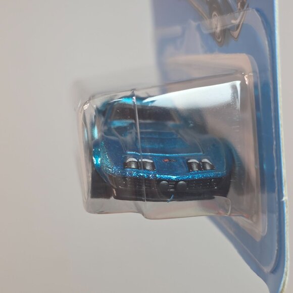 Hot Wheels Ultra Hots 1969 Copo Corvette Die-Cast - Picture 6 of 16
